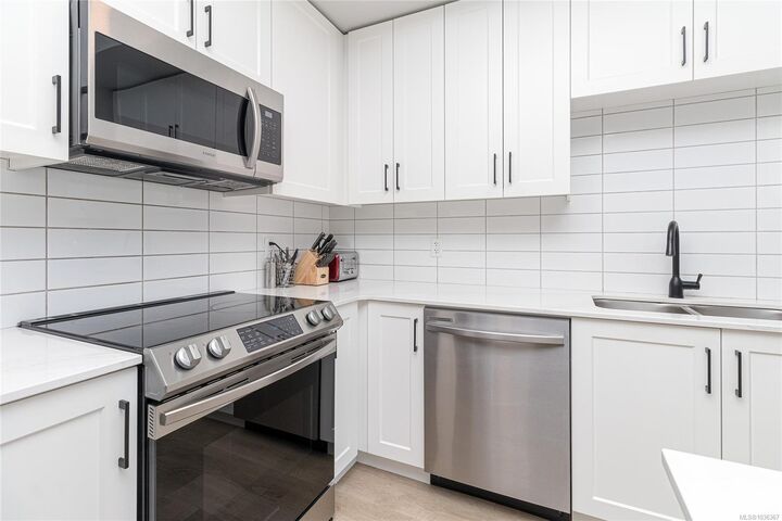 Property Photo:  2465 Gateway Rd 301  BC V9B 5X3 