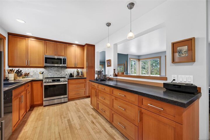 Property Photo:  130 Lawnhill Dr  BC V8K 1M9 