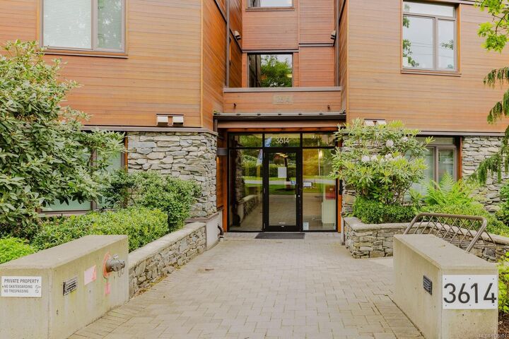 Property Photo:  3614 Richmond Rd 203  BC V8P 4R5 