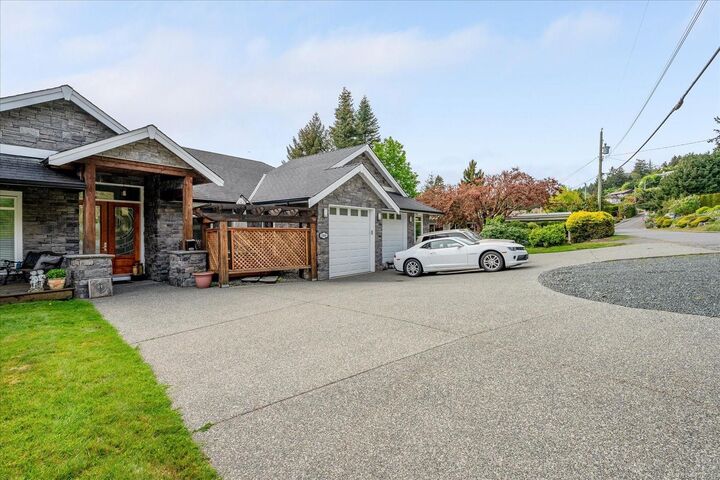 Property Photo:  1460 Sherwood Dr  BC V9T 1G7 