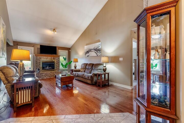 Property Photo: 21 Conservation Boulevard ON N9Y 4E4