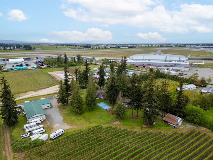 Property Photo: 1404 Townline Road BC V2T 6E1