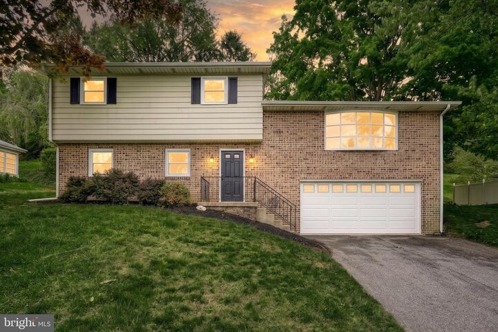 Property Photo:  362 Allegheny Drive  PA 17402 
