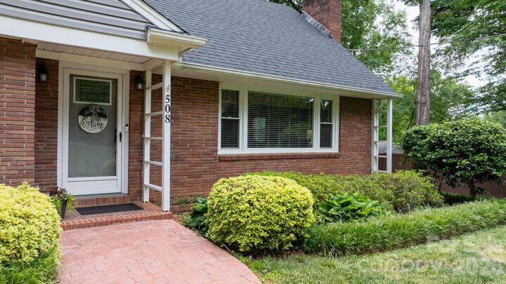 Property Photo:  508 2nd Avenue NE  NC 28613 