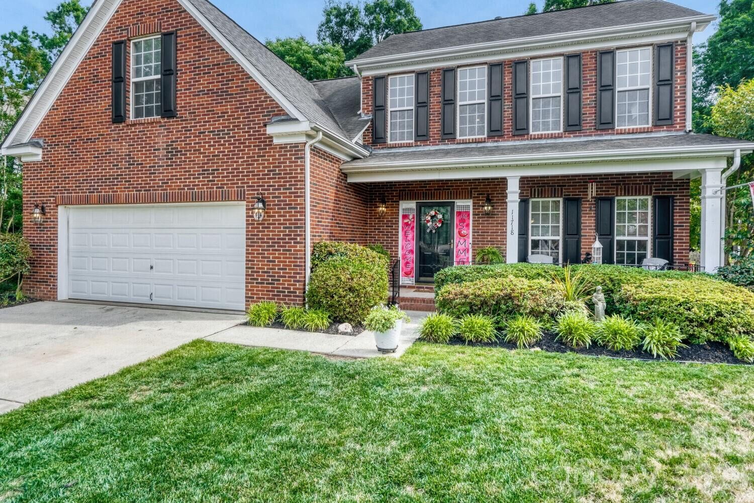 Property Photo:  11718 Planters Estates Drive  NC 28278 