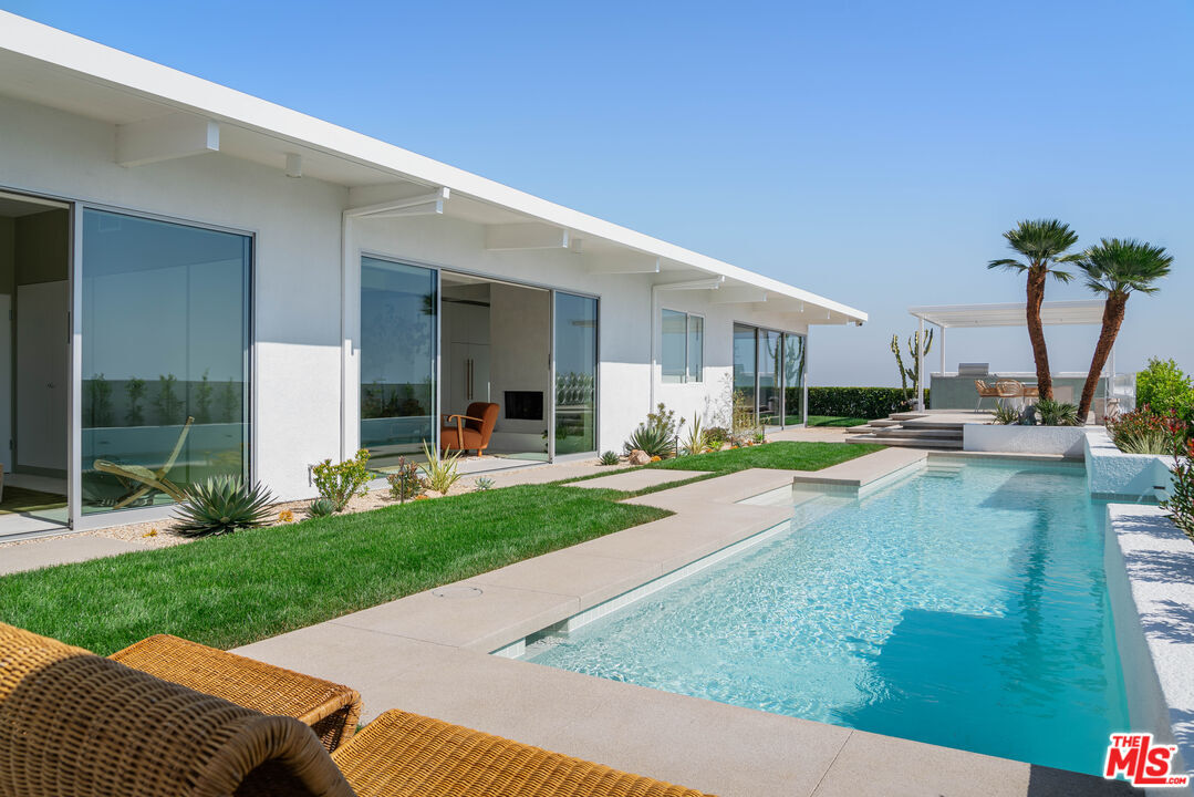 Property Photo: 1227 Tellem Dr CA 90272