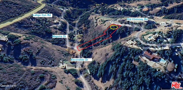Property Photo:  26999 Old Chimney  CA 90265 