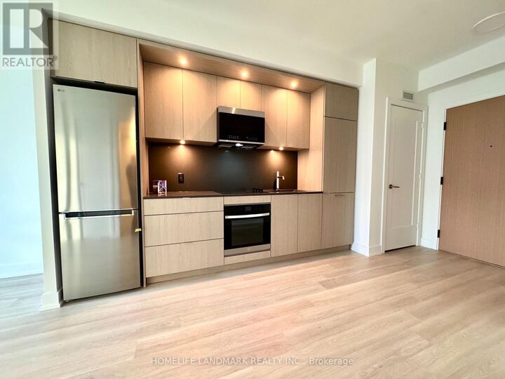 Property Photo:  60 Central Park Roadway 707  ON M9A 3K1 