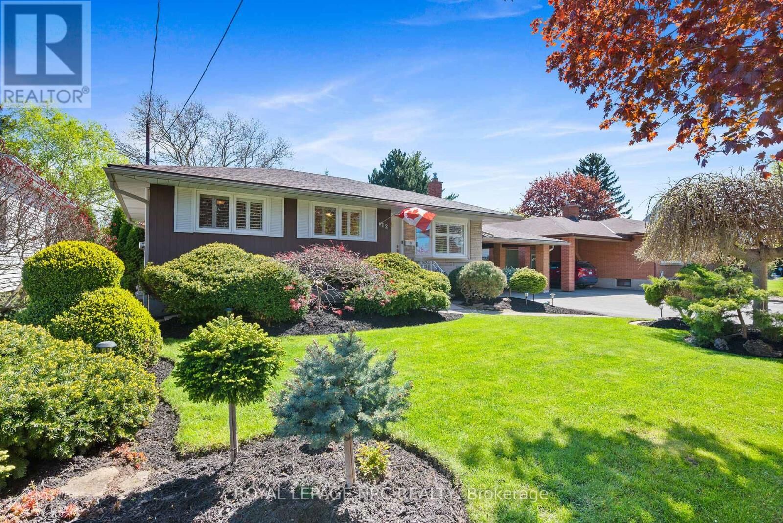Property Photo:  12 Glenview Avenue East  ON L2N 2Z6 