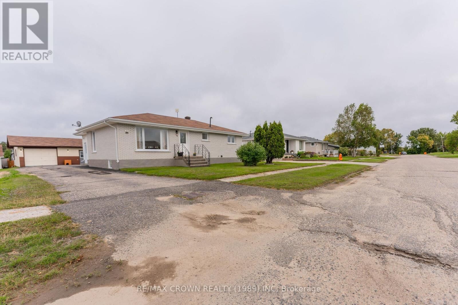 Property Photo:  36 Art Street  ON P0L 2B0 