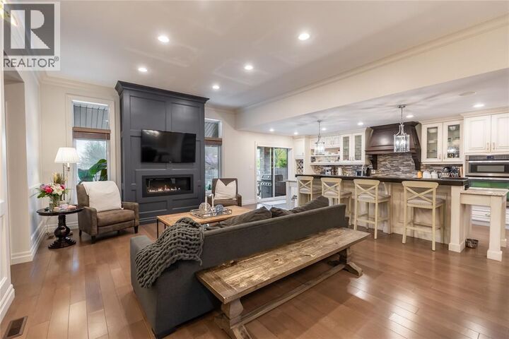 Property Photo: 482 Autumn Breeze Drive ON N7S 0C4
