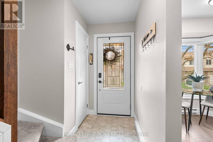 Property Photo:  31 Parkview Drive 8  ON L9W 4H5 
