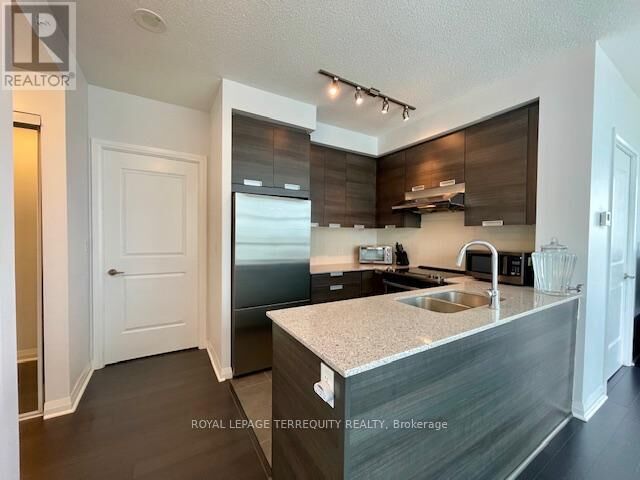 Property Photo:  5033 Four Springs Avenue 1219  ON L5R 0G6 