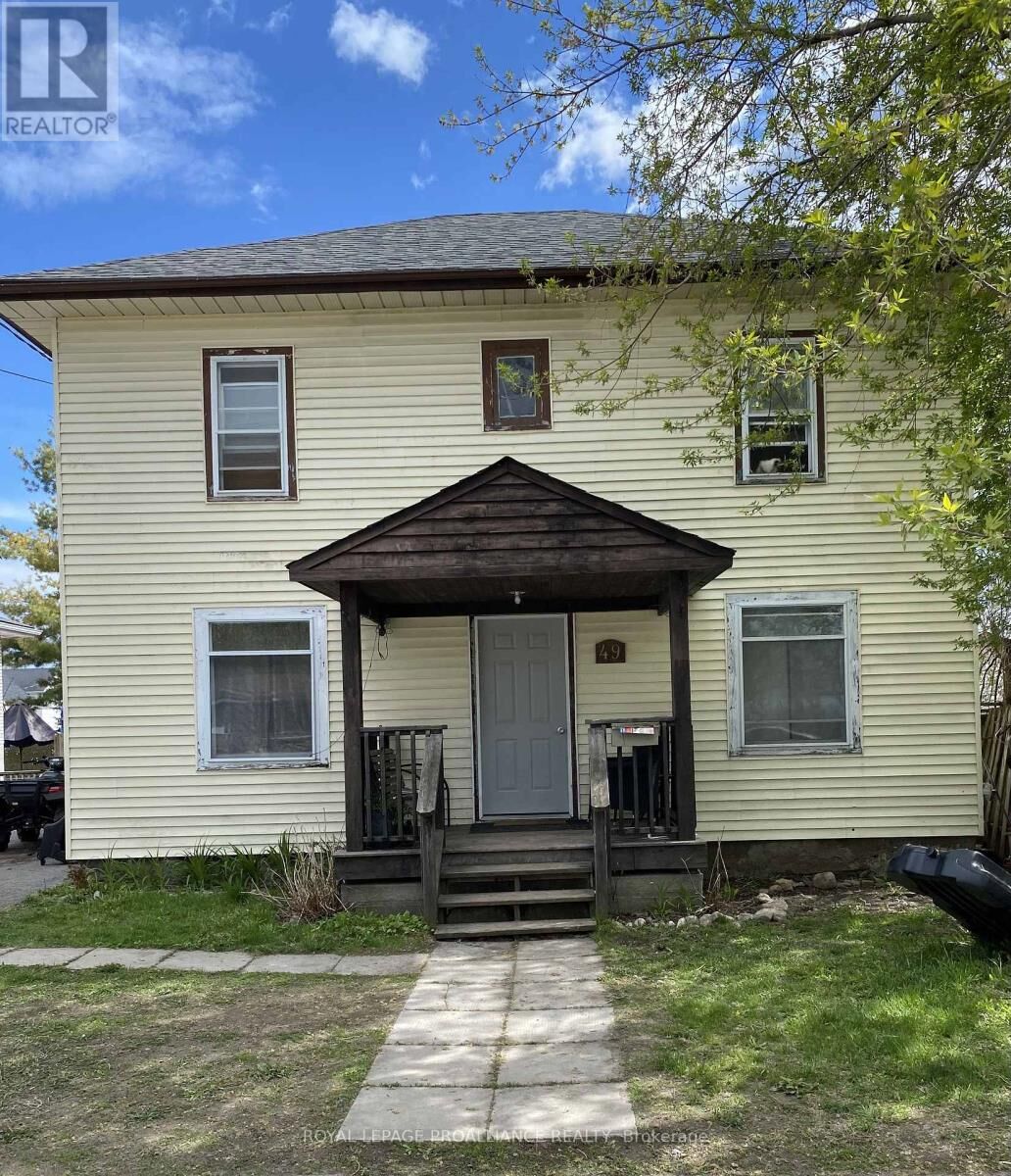 Property Photo:  49 Crown Street  ON K8V 1P1 