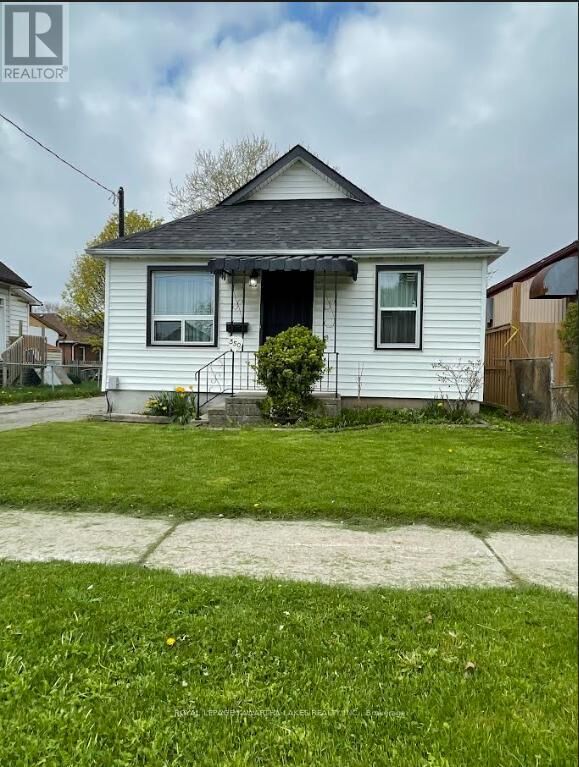 Property Photo:  350 Oshawa Boulevard South  ON L1H 5S4 