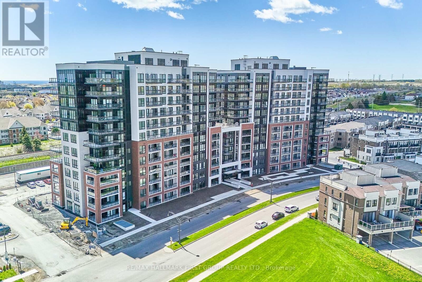 Property Photo:  51 Clarington Boulevard 1017  ON L1C 0H6 