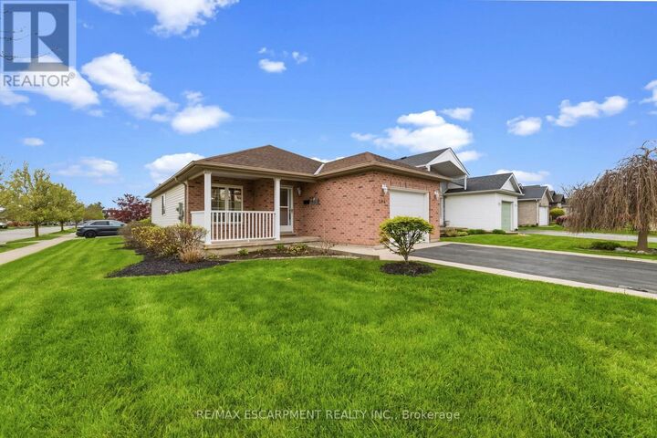 Property Photo:  296 Autumn Crescent  ON L3C 7K1 