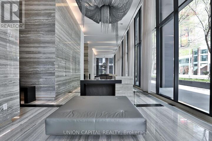 Property Photo:  110 Charles Street East 1704  ON M4Y 1T5 