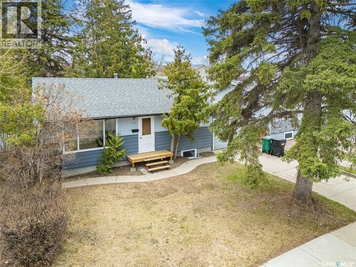 Property Photo:  107 Cruise Street  SK S7N 2C2 