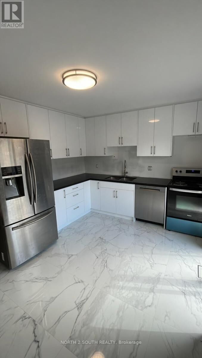 Property Photo:  39 Knicely Road Upper  ON L4N 6V3 