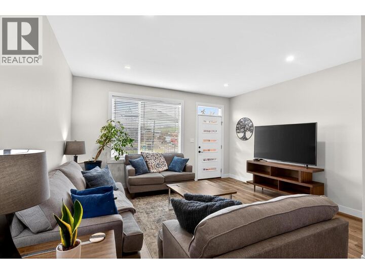 Property Photo:  3405 16 Avenue 3  BC V1T 1A7 