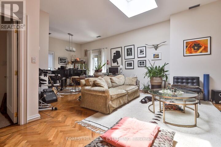 Property Photo:  40 Hazelton Avenue Ph 11  ON M5R 2E2 