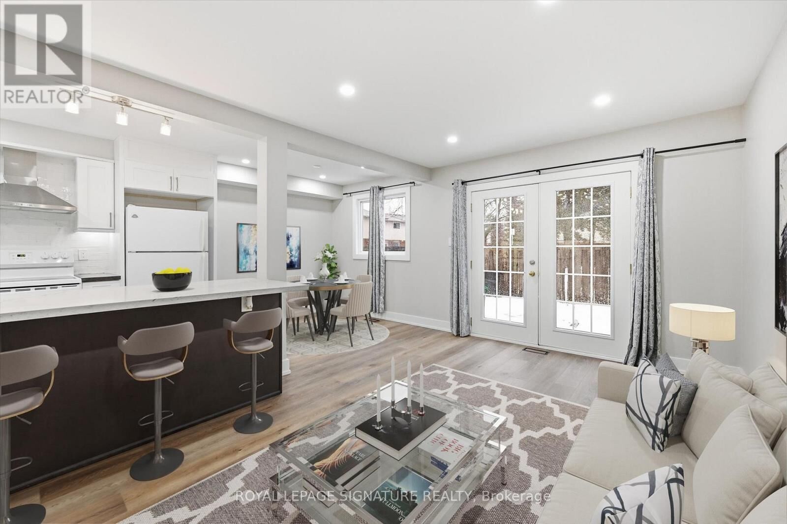 Property Photo:  100 Quigley Road 9  ON L8K 6J1 
