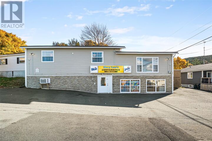 6 Dillon Crescent — photo 1