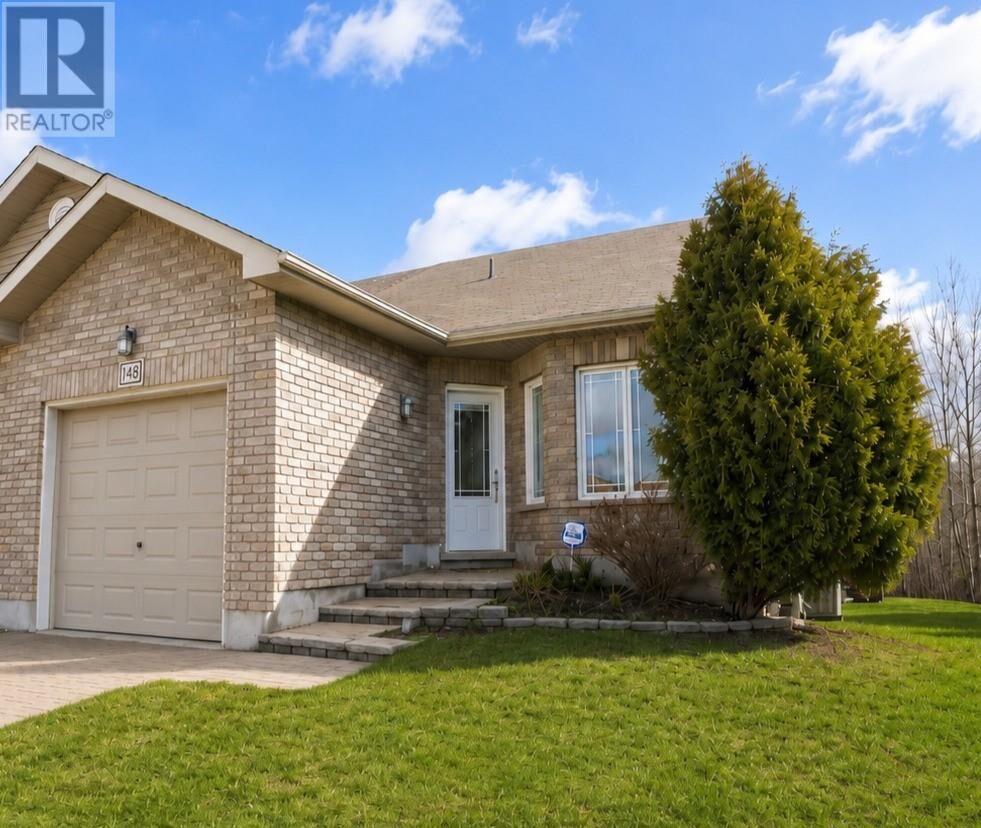 Property Photo:  148 Rinkside Court  ON P3E 0E3 