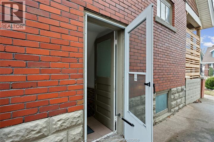 Property Photo:  1578 Dougall Avenue  ON N8X 1S1 