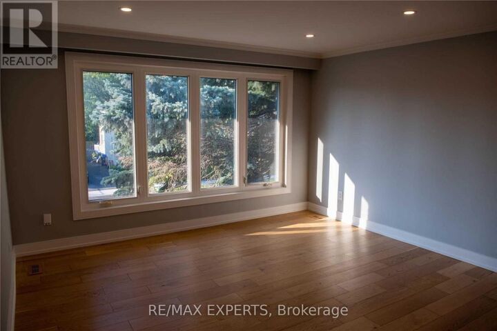 Property Photo:  333 Rimilton Avenue Upper  ON M8W 2E5 