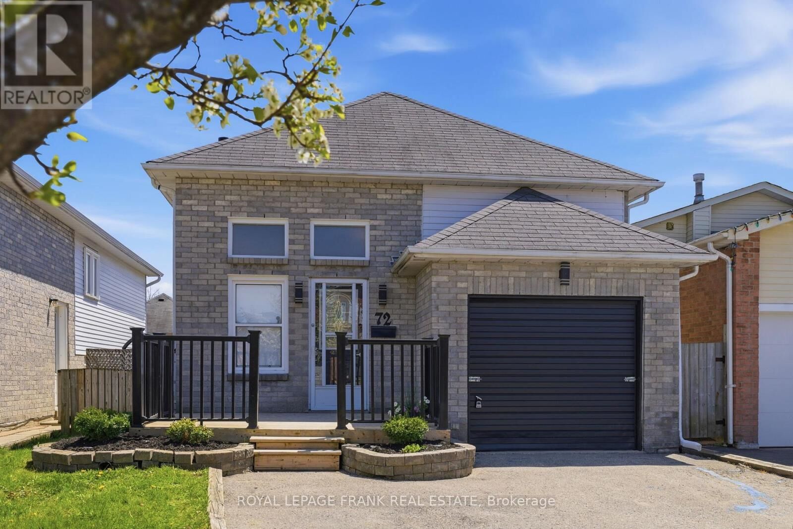 Property Photo:  72 Broadlands Crescent  ON L1E 1R1 
