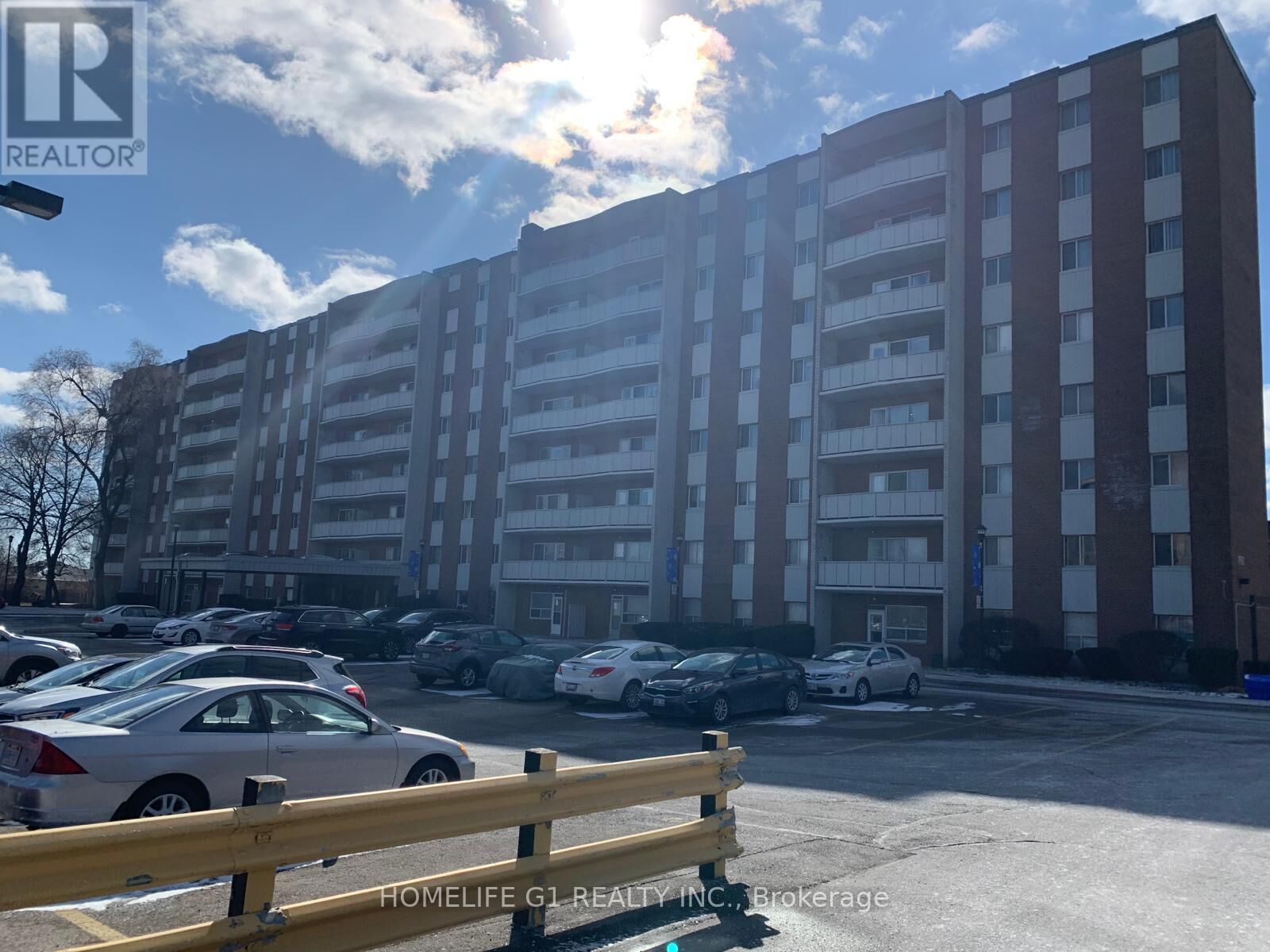 Property Photo:  1660 Bloor Street  ON L4X 1R9 