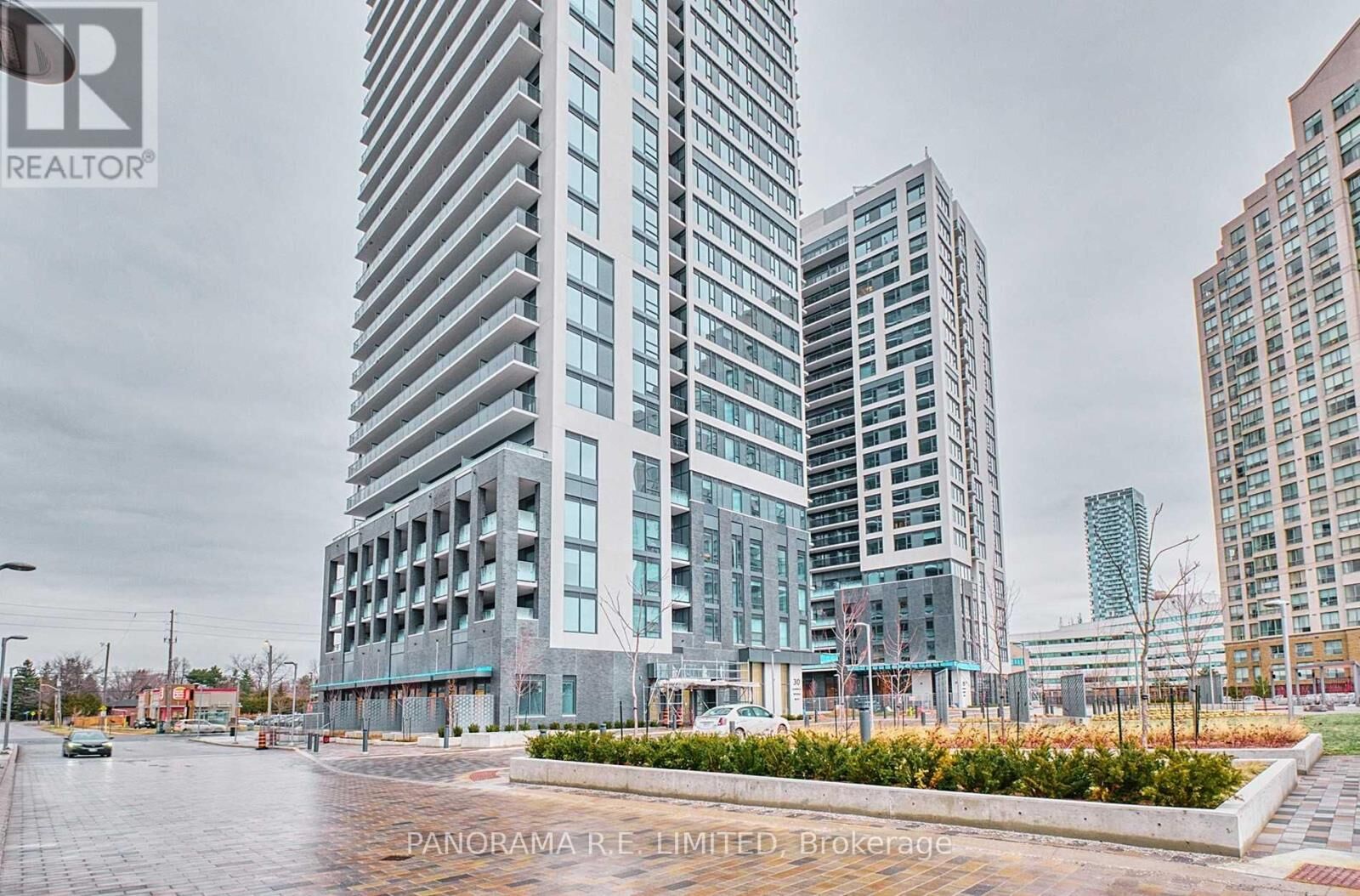 Property Photo:  30 Samuel Wood Way 2207  ON M9B 0C9 