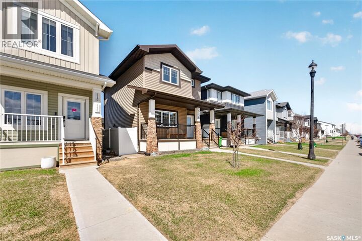 Property Photo:  3136 Crosbie Crescent  SK S4V 3S2 