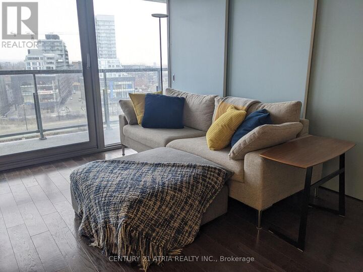 Property Photo:  32 Trolley Crescent 1022  ON M5A 0E8 