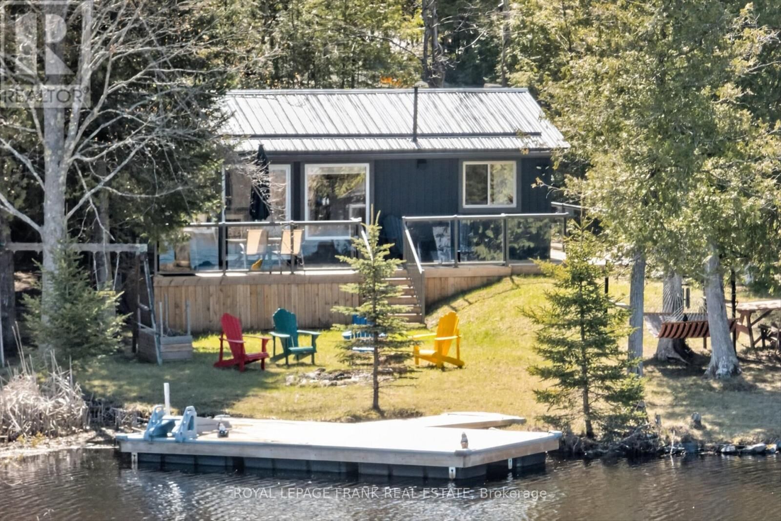 Property Photo:  42 Sunset Court  ON K0M 1A0 