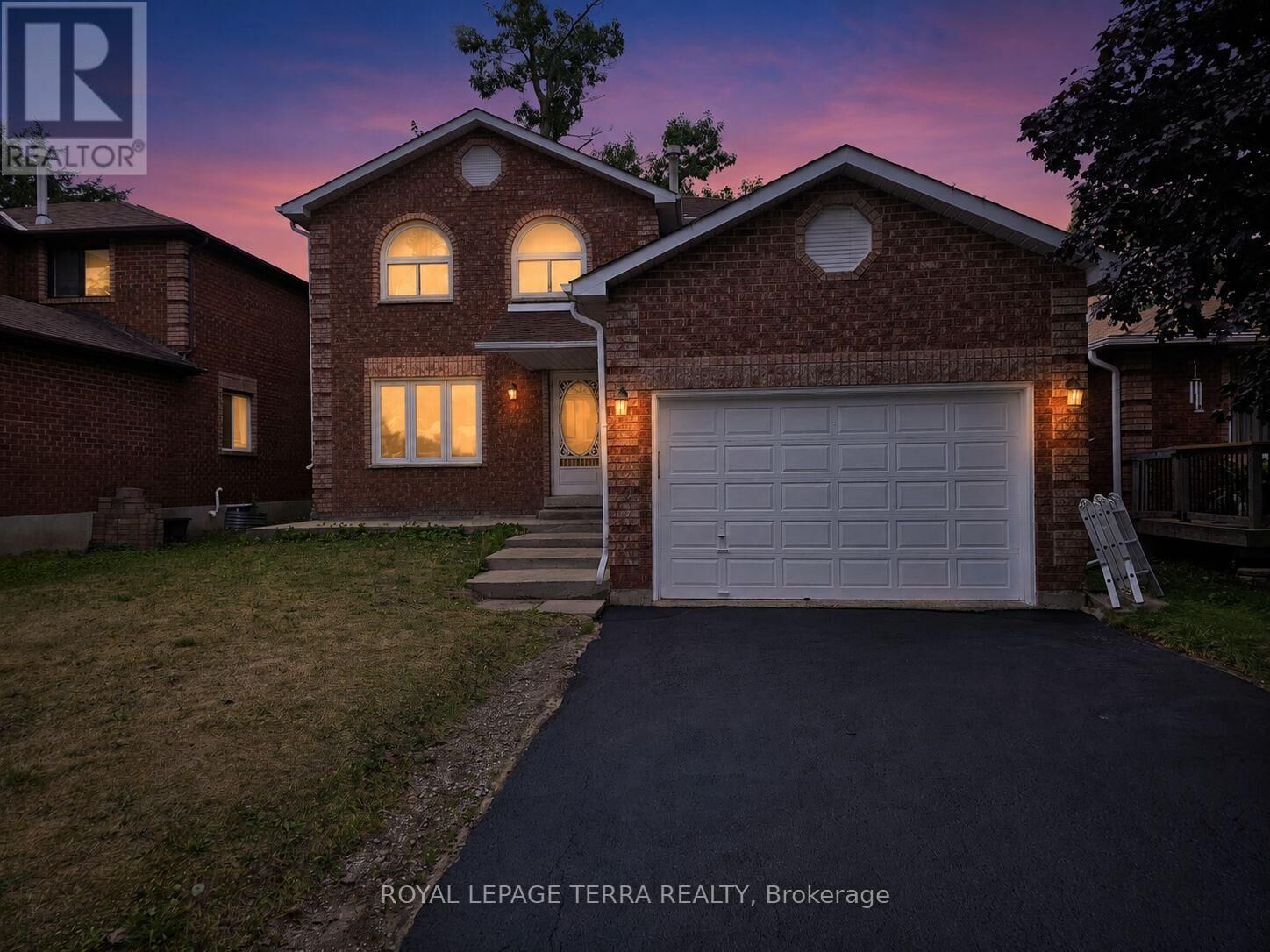 Property Photo:  23 Ferguson Drive  ON L4N 7B4 