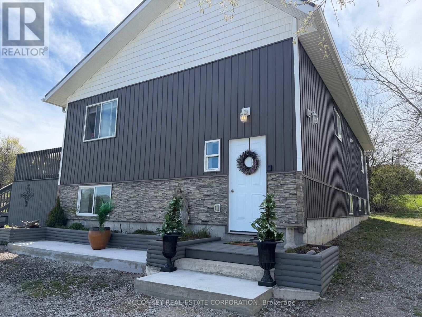 Property Photo:  17 Bayview Drive  ON K9J 6X3 