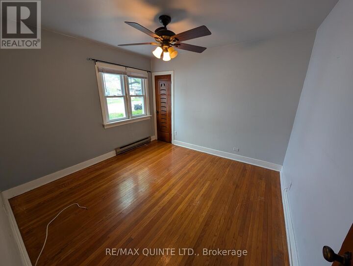 Property Photo:  20 Wellington Crescent  ON K8P 1E1 