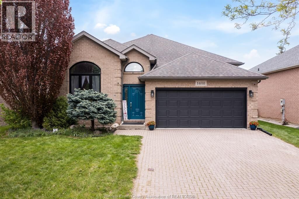 Property Photo:  1488 Imperial Crescent  ON N9G 2T7 