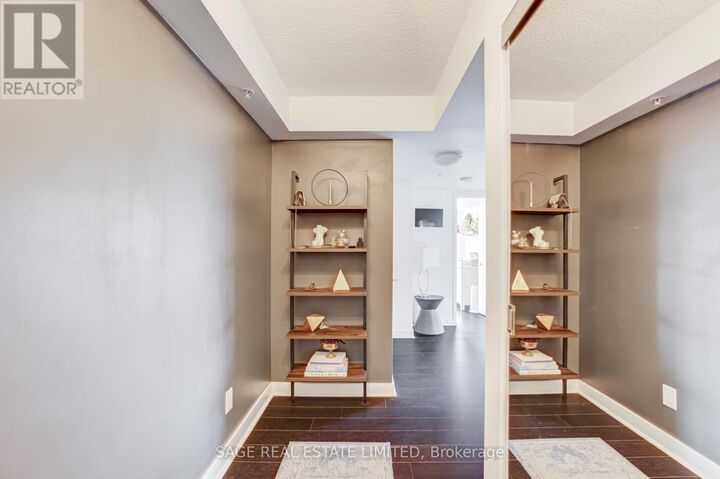 Property Photo:  295 Adelaide Street West 1504  ON M5V 0L4 