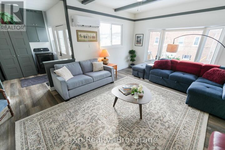 Property Photo:  72 Sykes Street North  ON N4L 1R2 