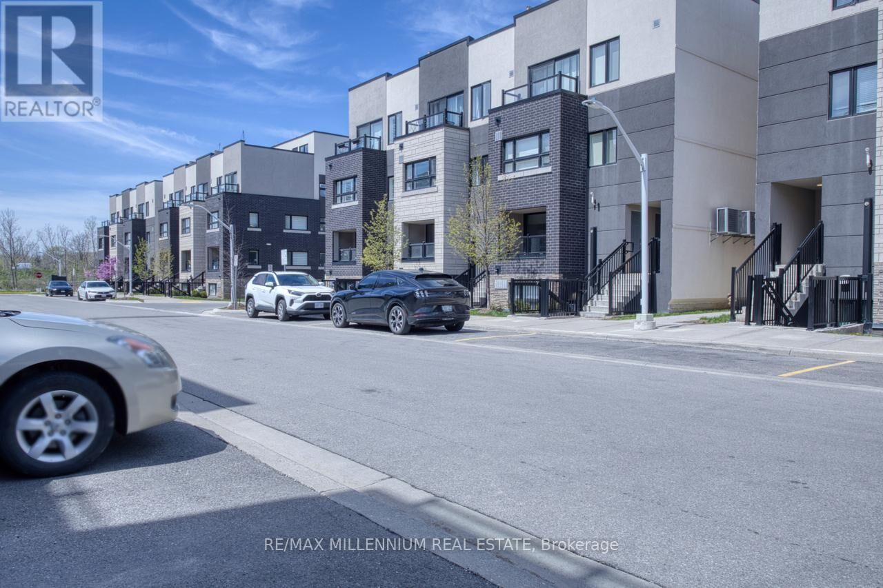 Property Photo:  1131 Cooke Boulevard 709  ON L7T 0C3 