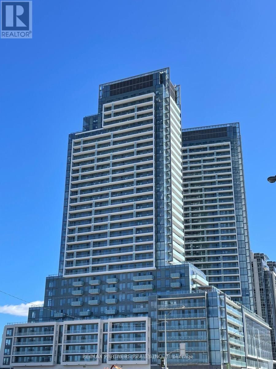 Property Photo:  7 Golden Lion Heights N723  ON M2M 0C1 
