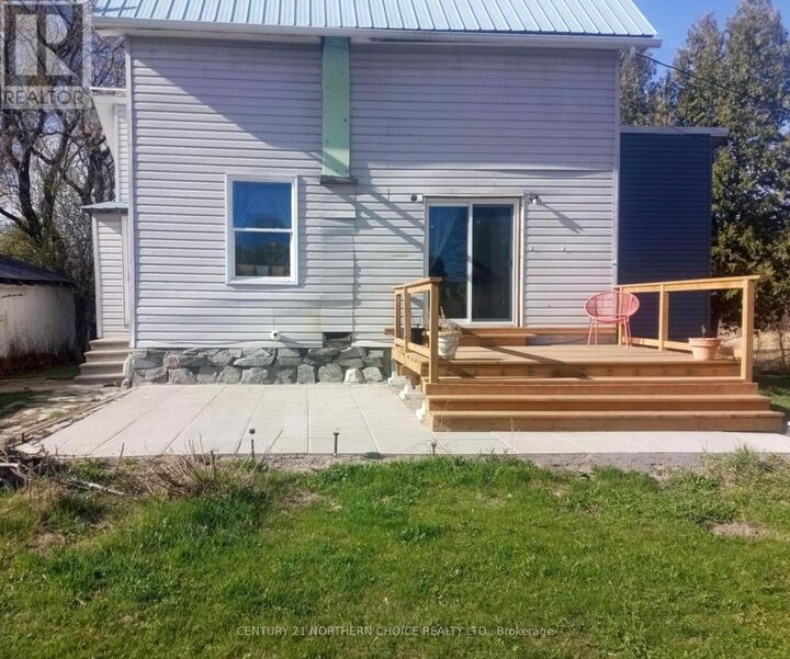 Property Photo:  32 Martin Avenue  ON P0W 1C0 