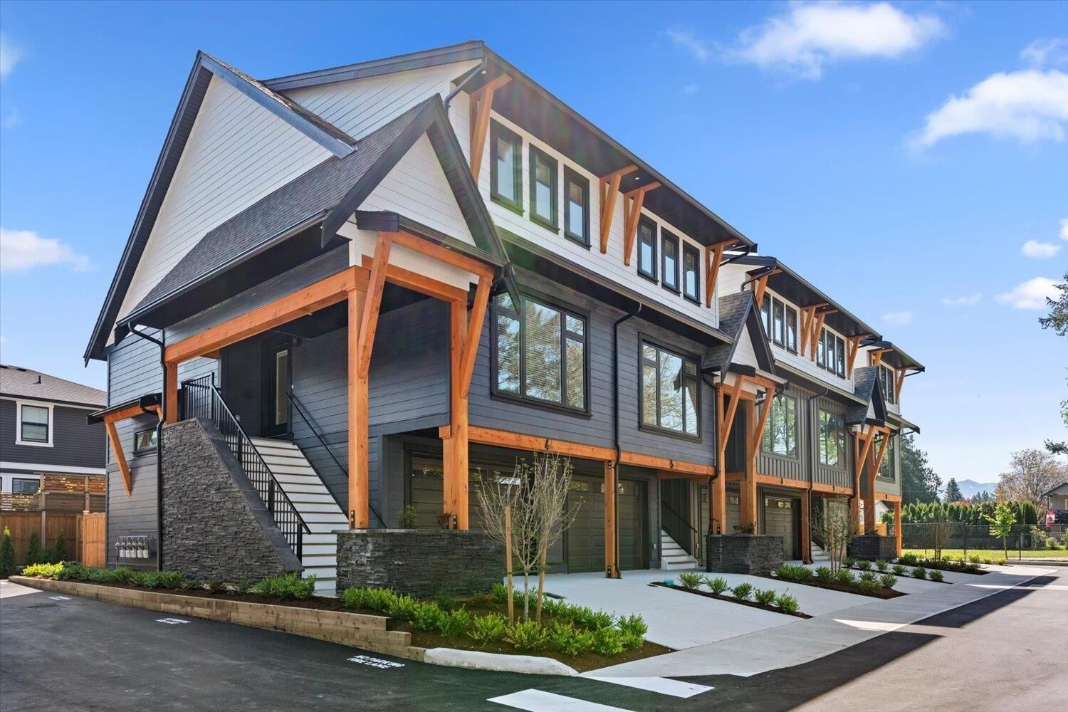 Property Photo: 46106 Riverside Drive 5 BC V2P 3K9