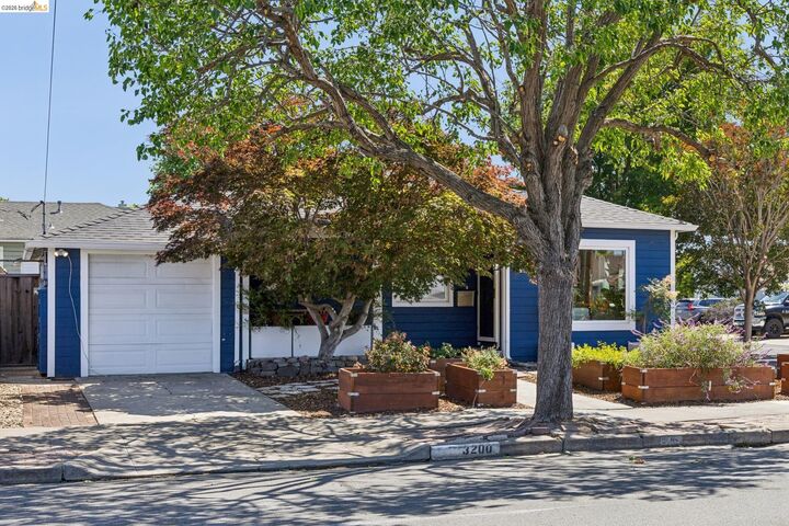 Property Photo: 3200 McBryde Ave CA 94804