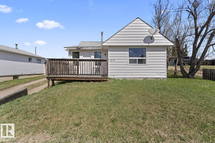 818 11 Avenue — photo 1