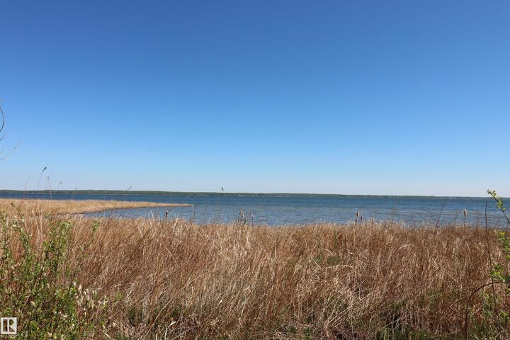 Property Photo:  514 54411 Rge Rd 40  AB T0E 0A0 